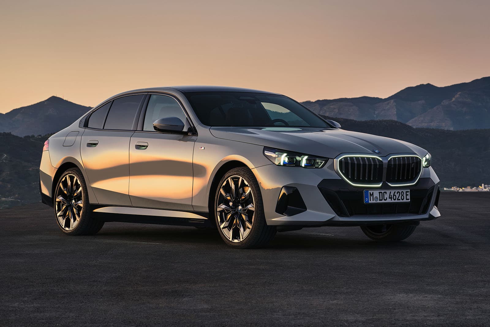 5 Series Signature photograph